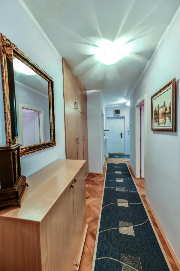 Lux Apartman Cvetkovic คราลเยโว ภายนอก รูปภาพ
